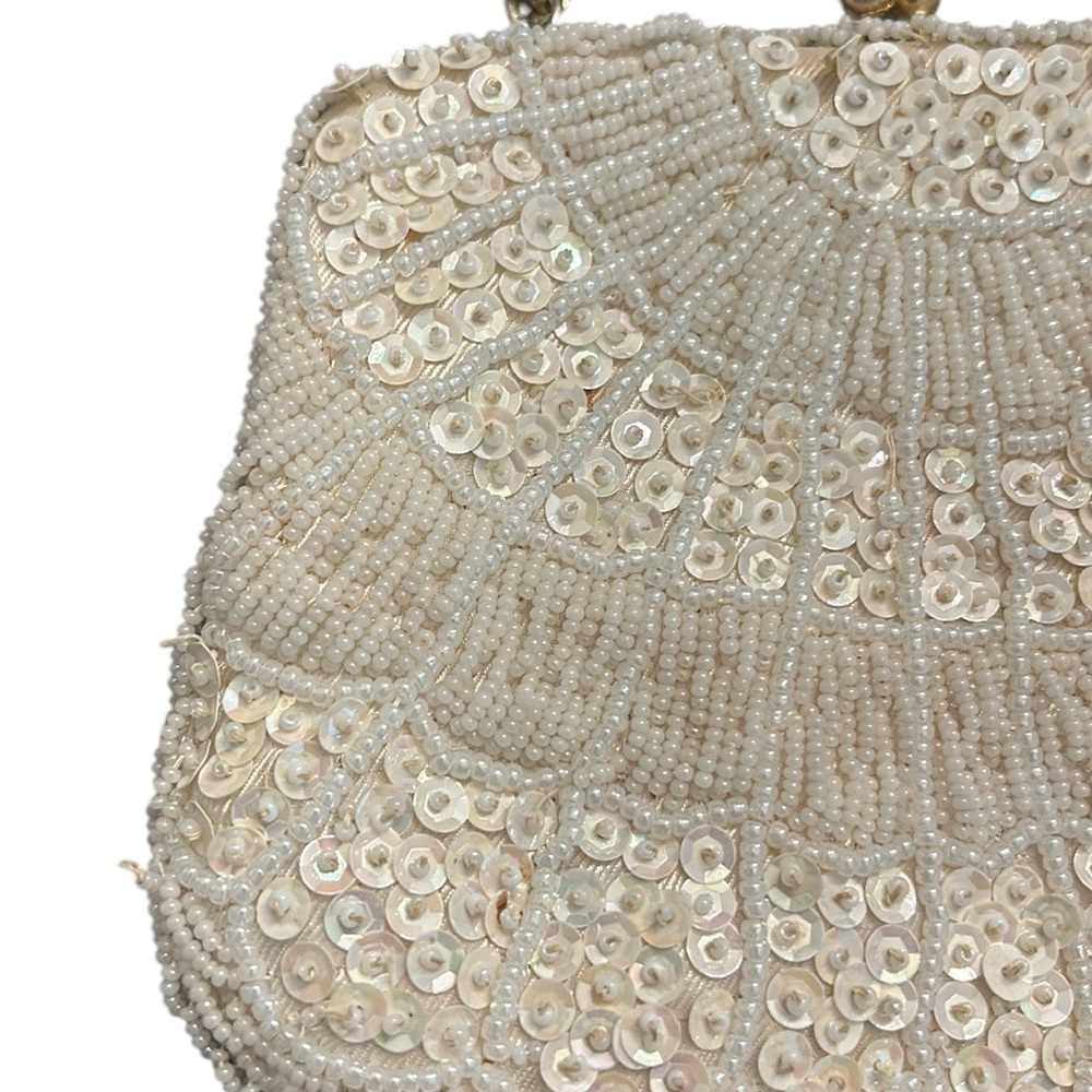Hand Made Hong Kong Beaded off white bag - Picture 15 of 16